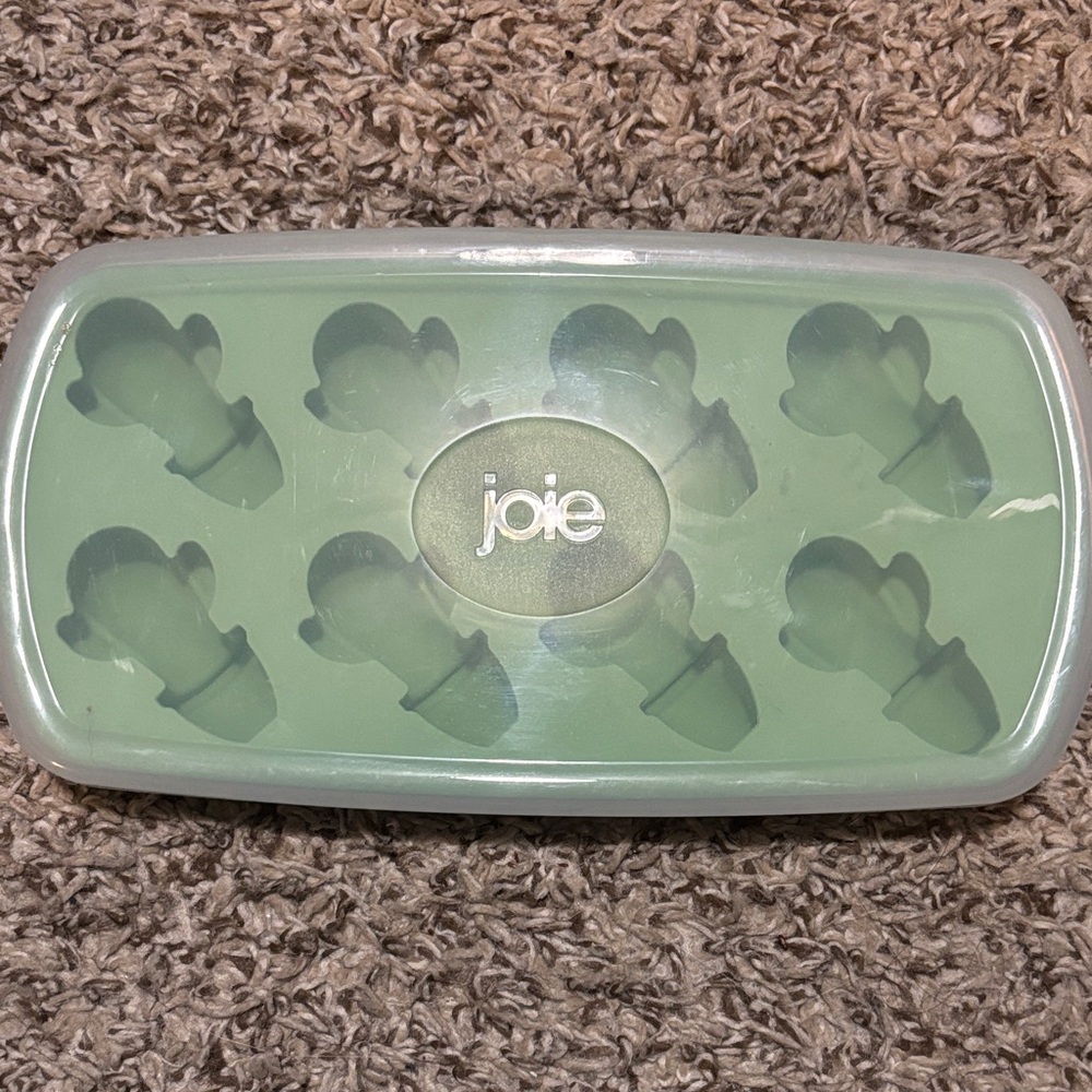Joie Green Cactus-Shaped Ice Tray